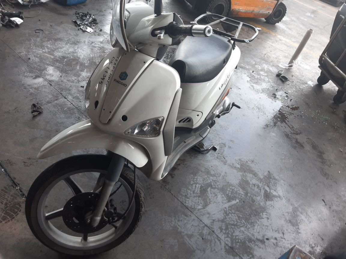 Мотоциклет,скутер Пиаджо Либерти(Piaggio Liberty) 125-на части