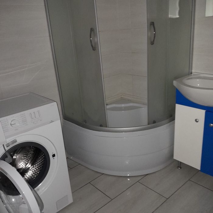 Închiriez garsonieră