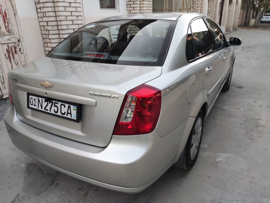 Lacetti 1.8 в отличном состоянии. 85к пробег.