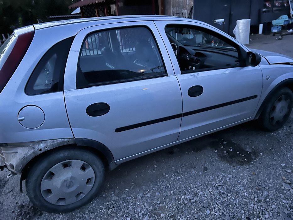 Dezmembrez Opel Corsa C 1.3 CDTI cod motor Z13DT