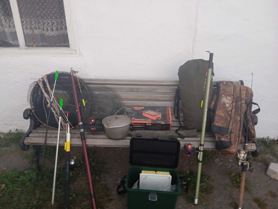 Продам рыболовные принадлежности