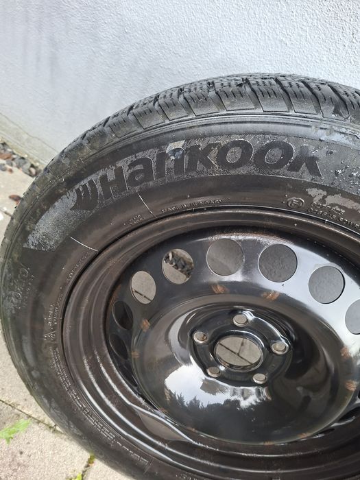 Vând set roti echipate cu anvelope de iarna.