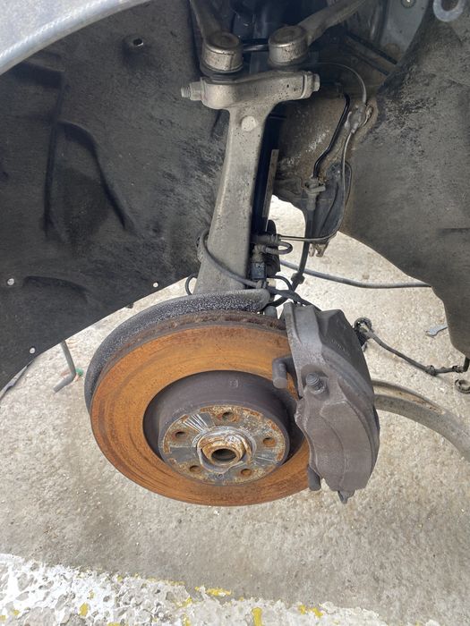 Fuzetă dreapta față Audi A4 B9 2.0 tdi