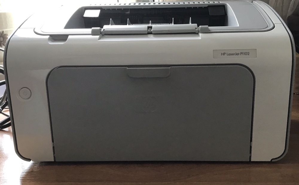 Принтер HP Laser Jet (почти новый)