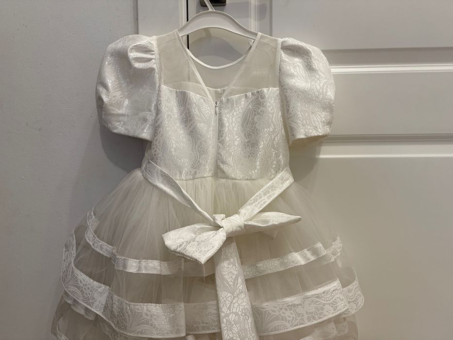 Платье для девочки 4-5 лет