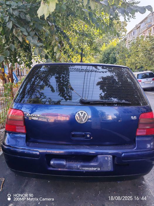 Vând autoturism. Wolswagen golf 4