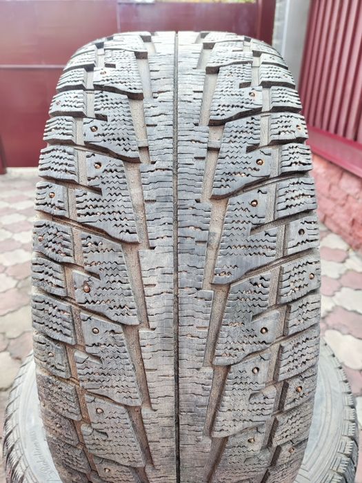 Комплект  зимних шин на 18