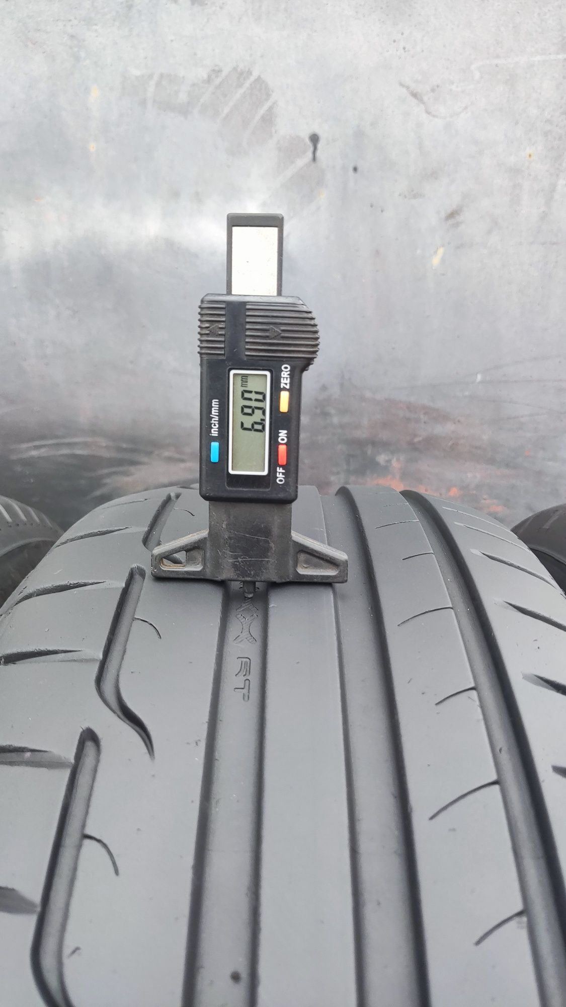 4бр. летни гуми 205/55/16 Dunlop Sport Maxx RT
dot22
6.9mm
Много добро