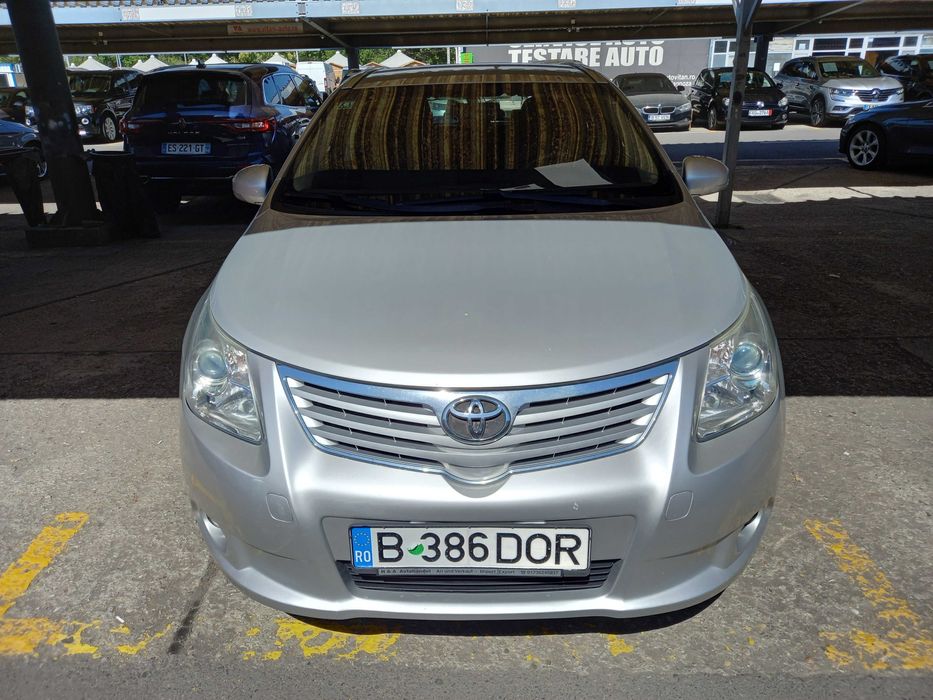 Vând Toyota Avensis 2000 cmc D4D euro 5