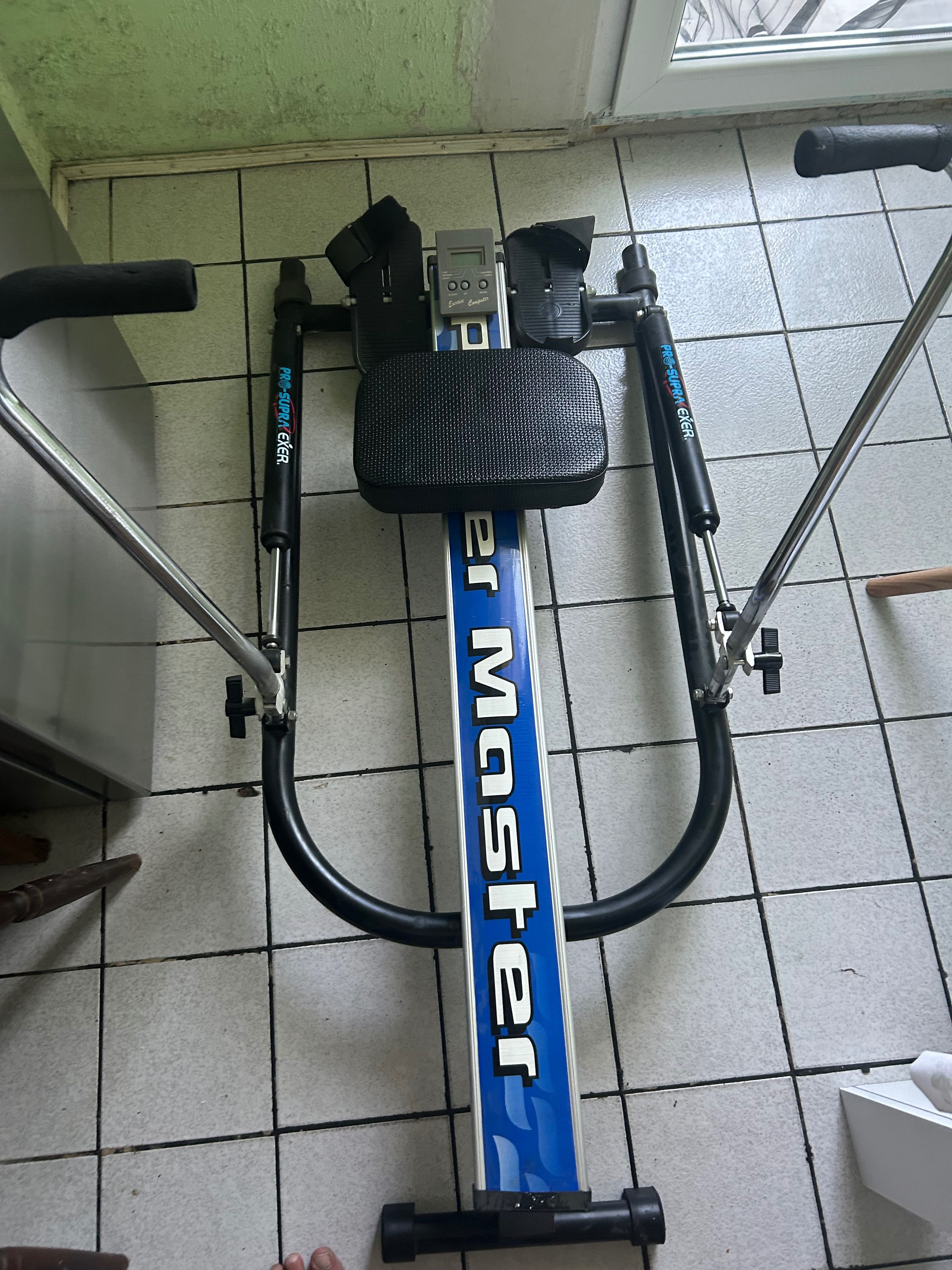 Продавам Тренажор Power Master