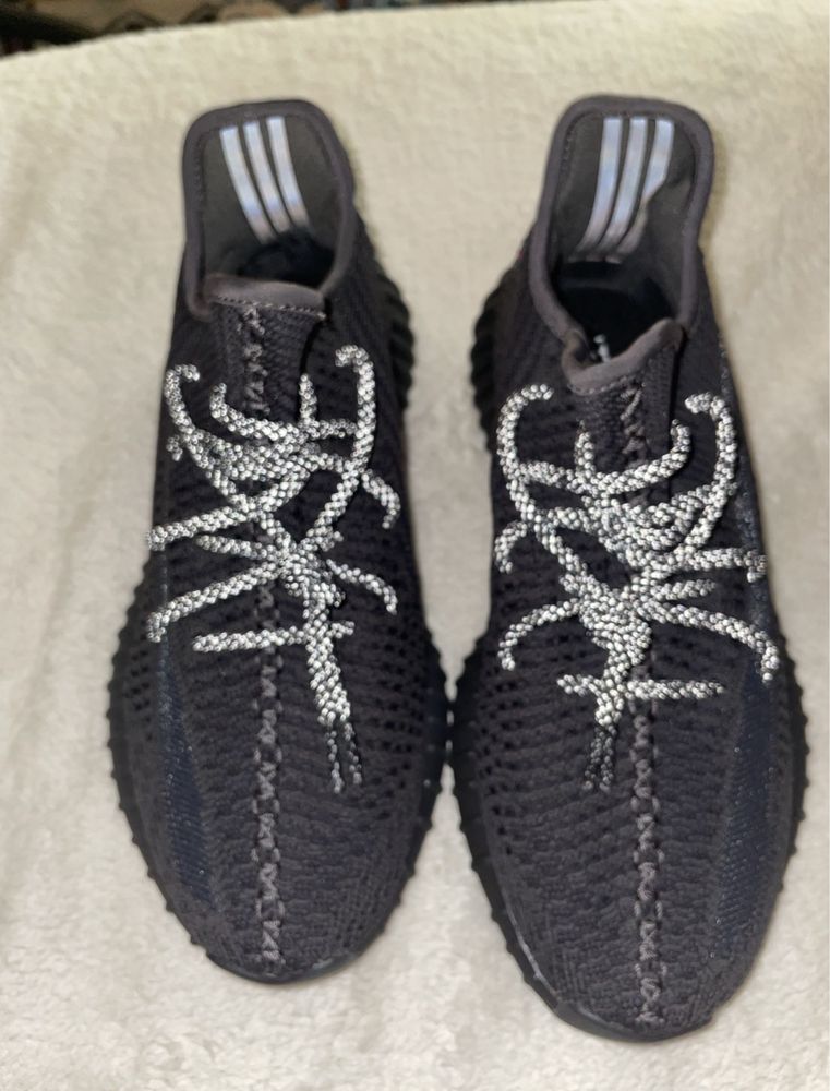 Yeezy 350 V2 Reflective Laces!