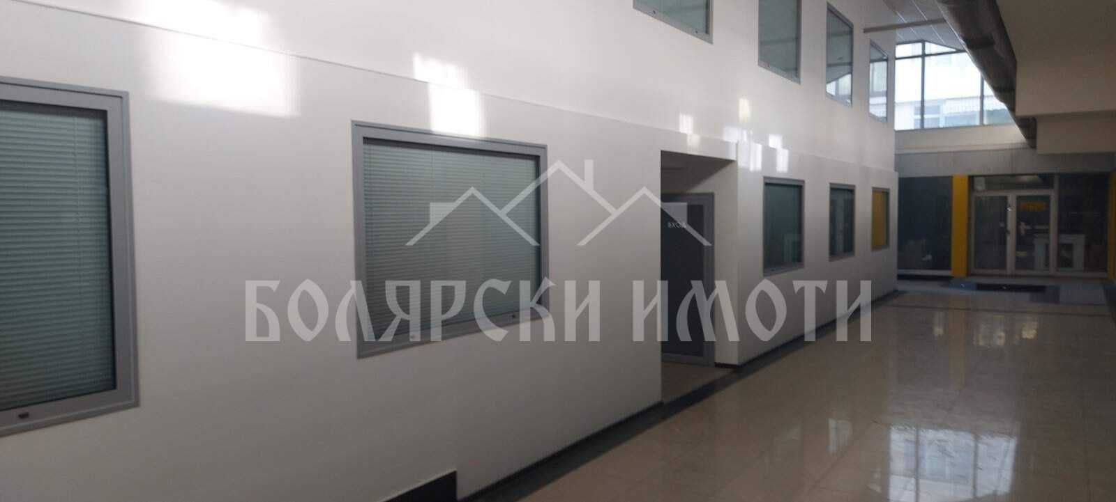 Офис на две нива на бул.Н.Габровски