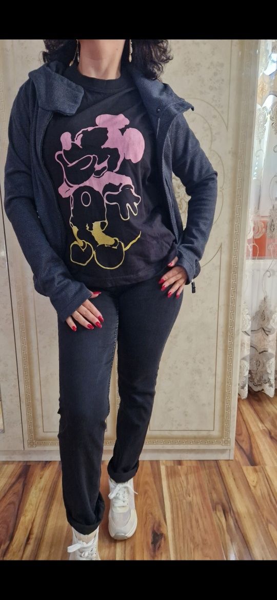 Hanorac+pantaloni +tricou, toate la 45 lei