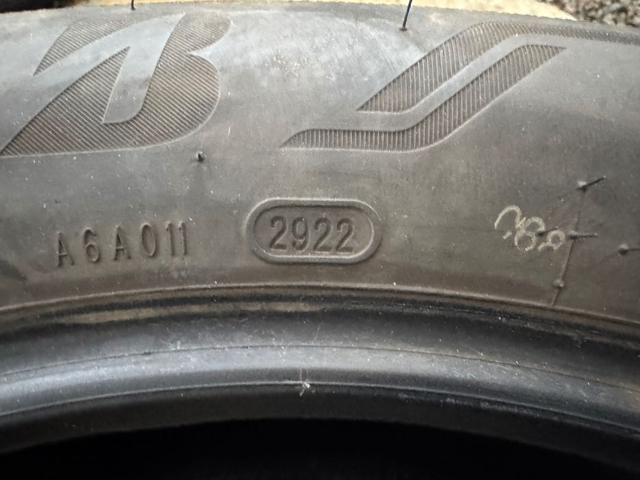 Bridgestone 245/50/19