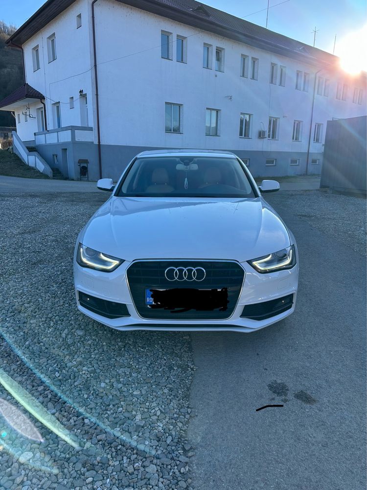 Audi A4 b8 S-line