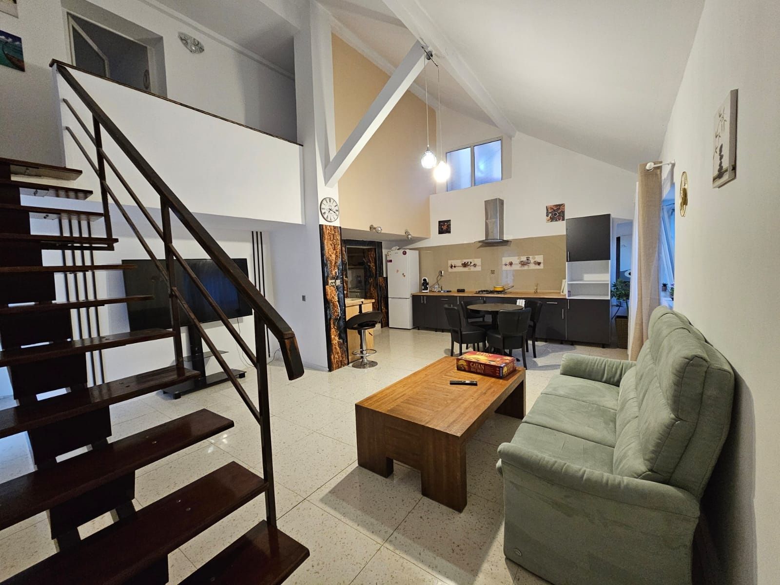 Inchiriez apartamente zona Copou