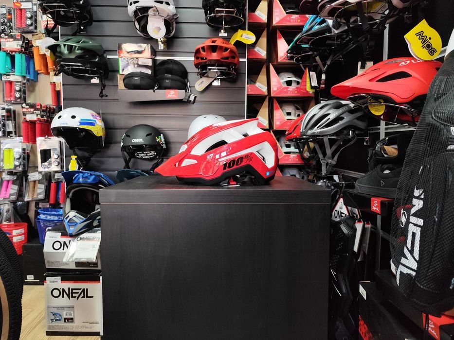 Casca Altec Helmet RED L/XL in stoc la Est Bike Funky Sports