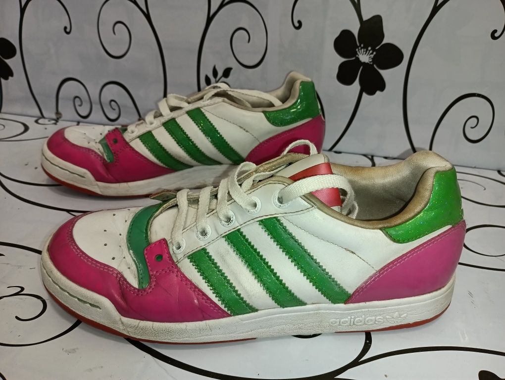 Adidas кожени N38,5- 27 лв