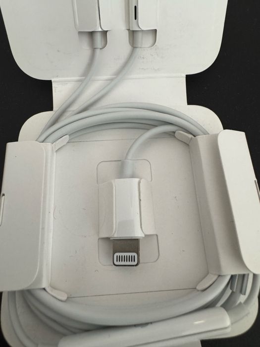 Нови оригинални Apple жични слушалки
