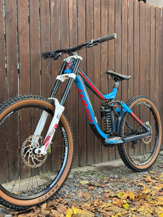 Bicicleta giant glory 2017