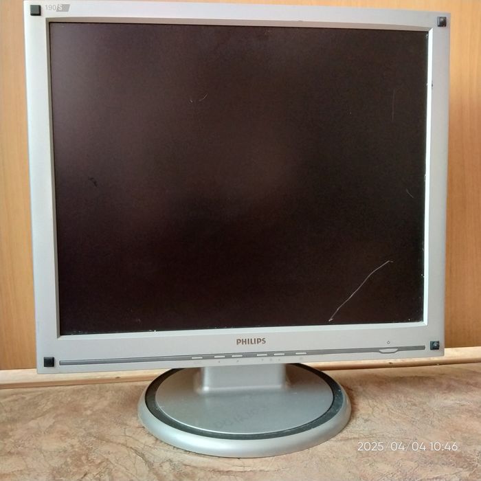 Монитор 19'' LCD