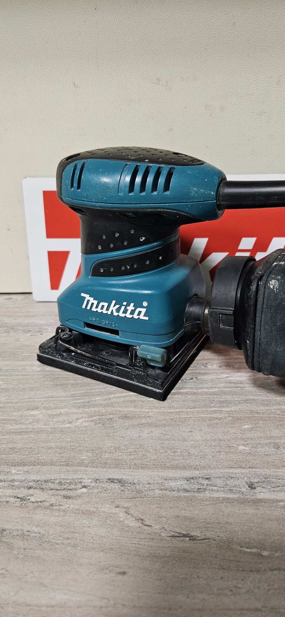 Makita Виброшлайф BO4555