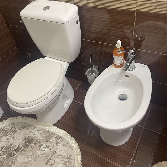 Cabina de dus +bideu si wc