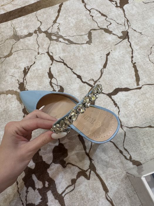 Дамски токчета с камъни