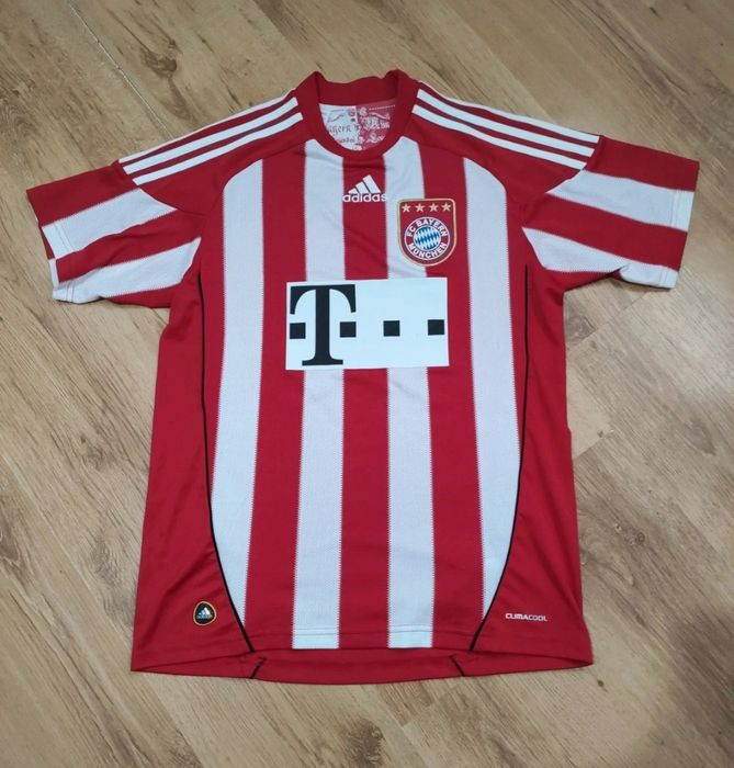Tricou Adidas Bayern München mărimea 176cm (S)