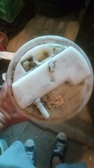 Бензинова помпа за дачия
