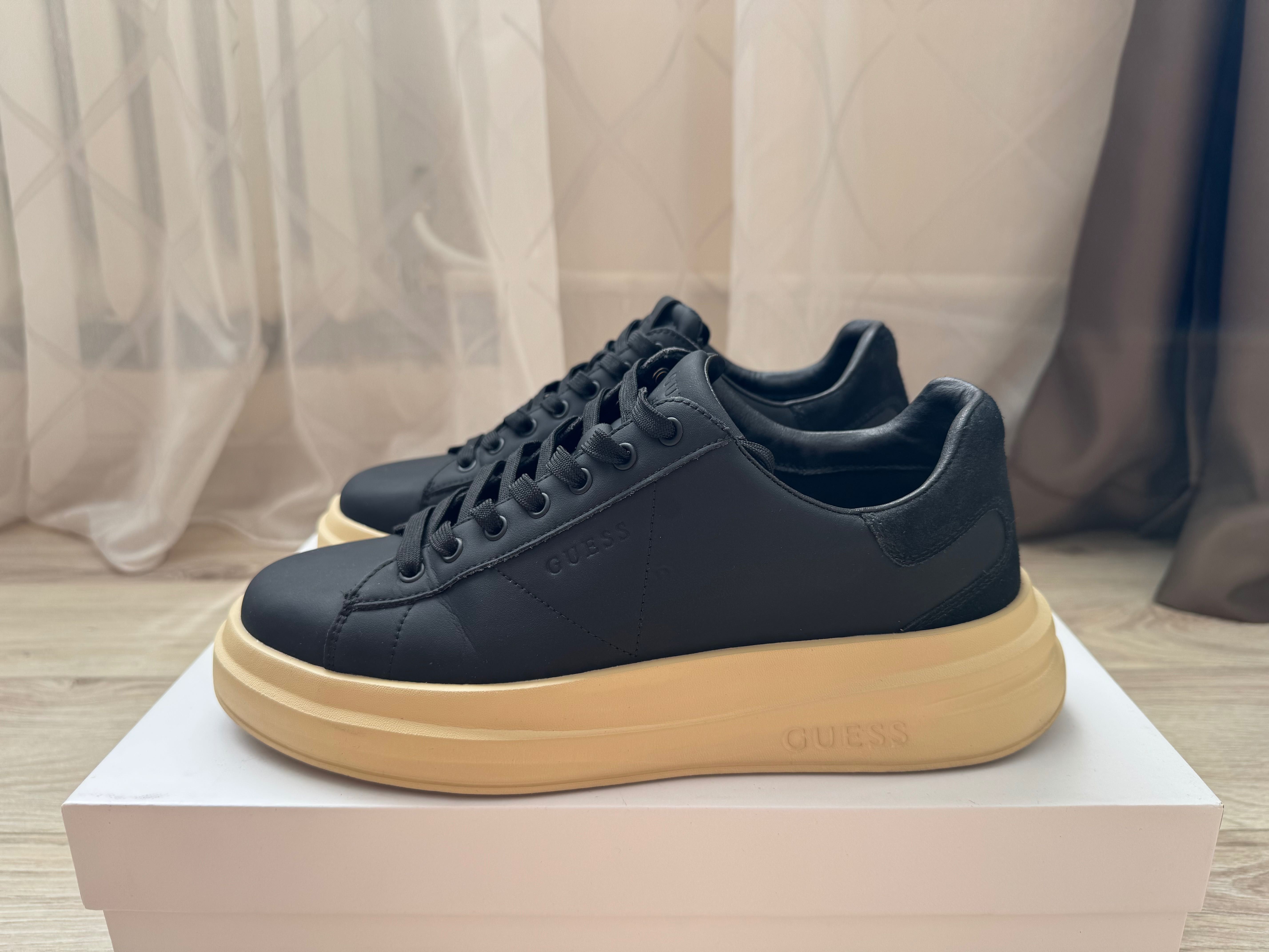 Кецове Guess Elba