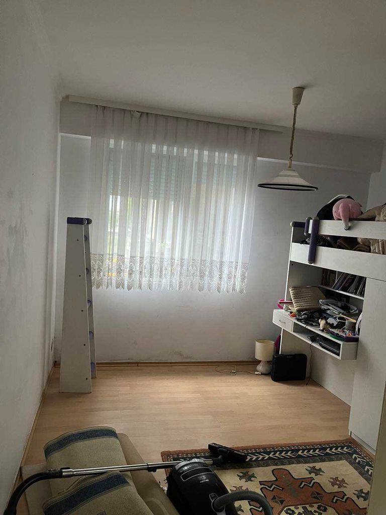 Дава се под наем Тристаен апартамент в Търговище, Център - 82 кв.м за 81090 € - Снимка #5