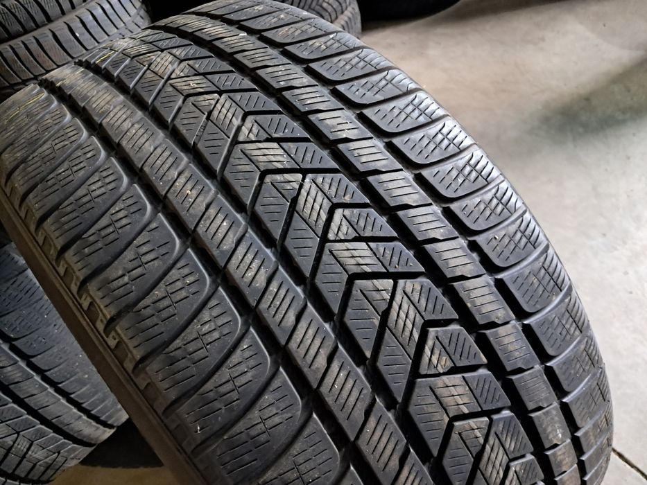 Anvelope second iarna 305 40 R20 Pirelli 2020