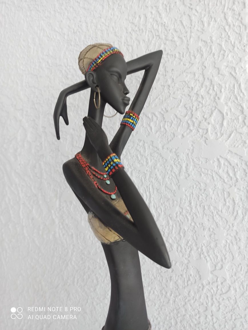 Африканка статуетка и маска