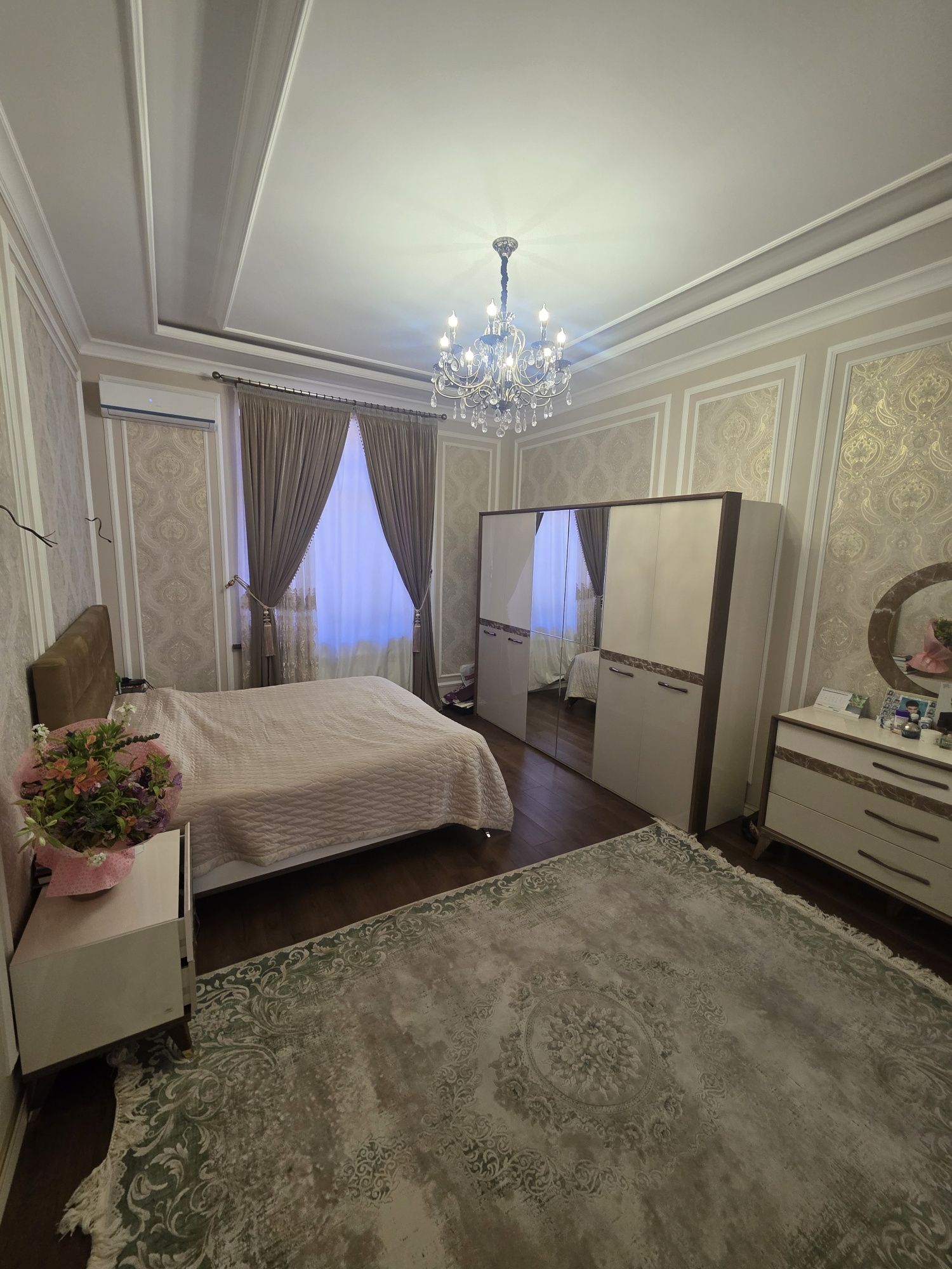 Новый евродом в махалле Сохибкор (Бугор).6 комнат 6 соток.