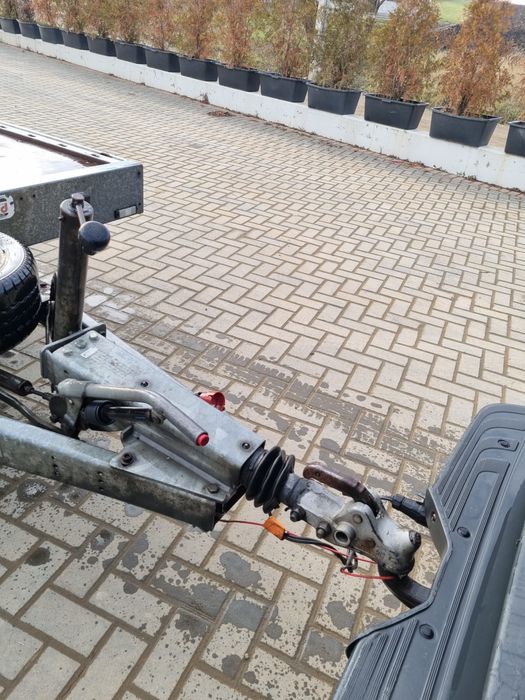 Vand trailer temared