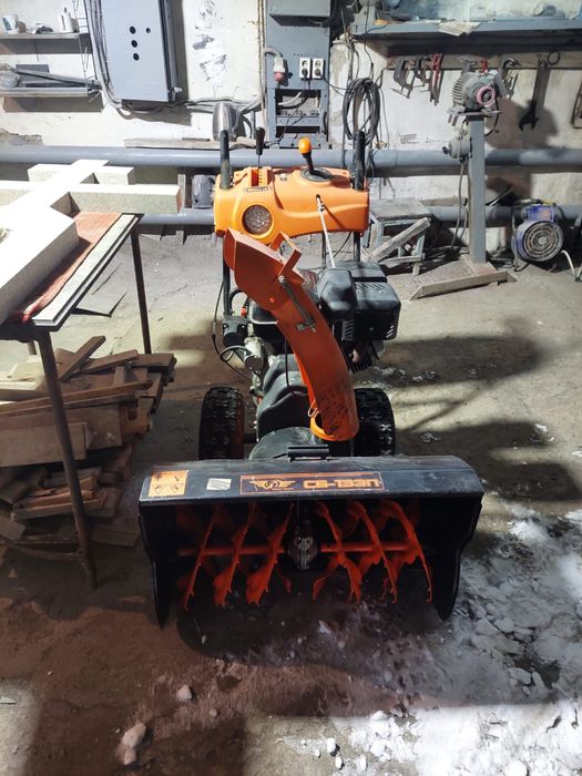 Снегоуборочная машина