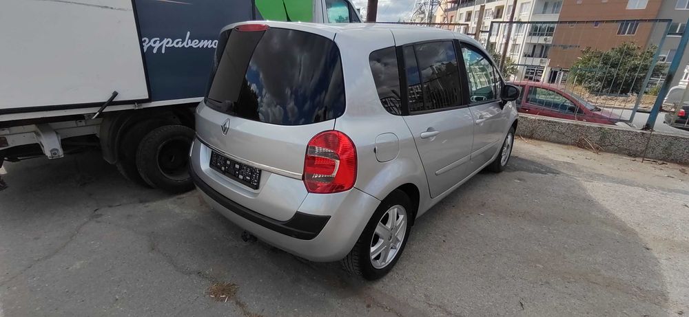 Renault 2008 година