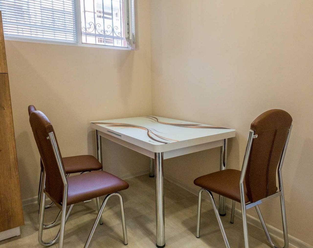 Продава се Двустаен апартамент в Хасково, Бадема - 58 кв.м за 880 €/кв.м - Снимка #3