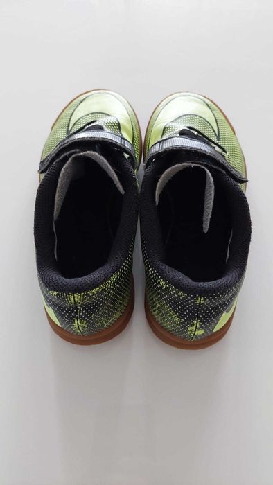 Ghete / adidasi fotbal copii NIKE Bravatax II IC marimea 32 - sala