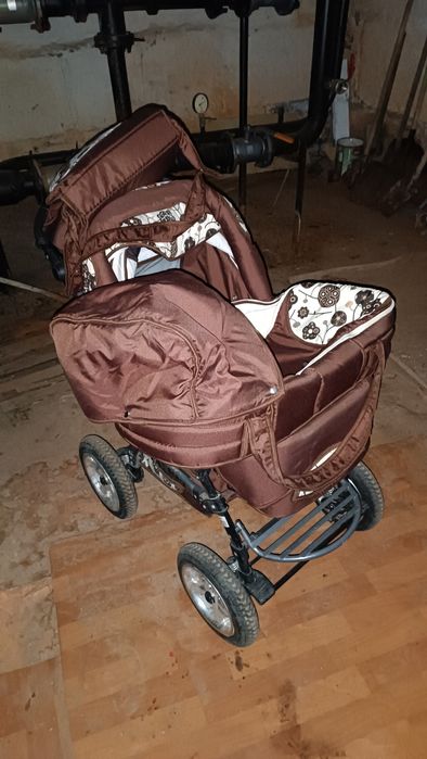 Продам отличную зимнюю коляску (можно и как демисизонную)