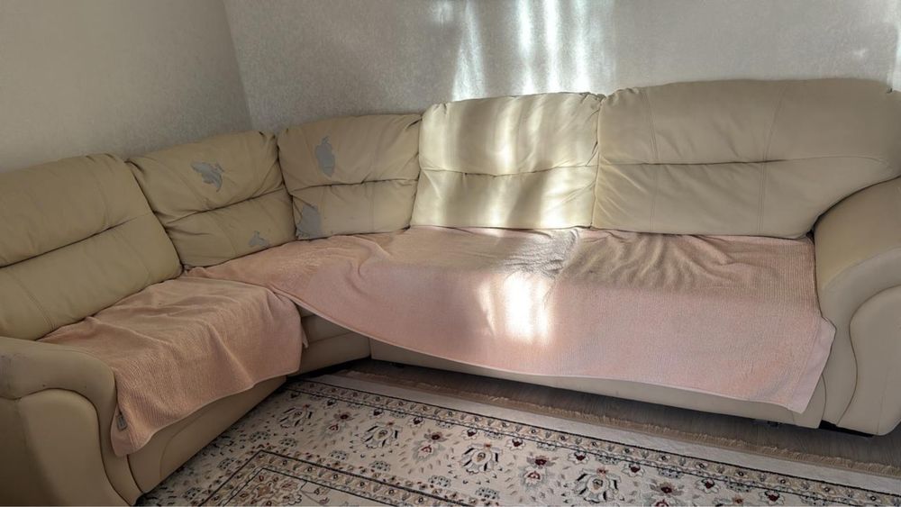 Диван кожаный качественный