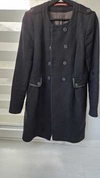 Палто в черен цвят, L размер