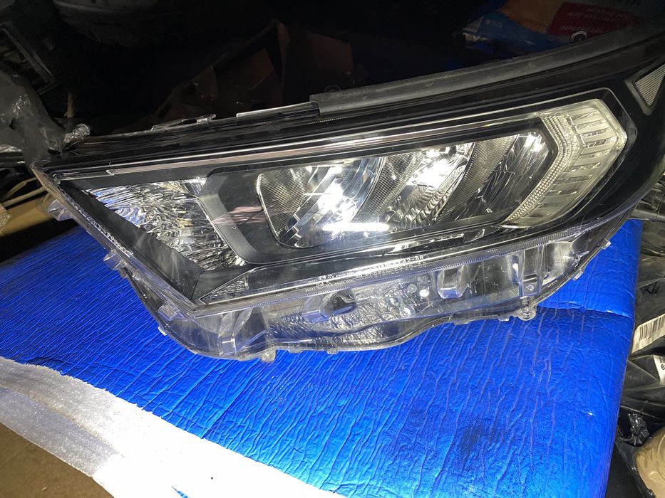 Far Toyota rav 4 2019 - 2022 far stanga led