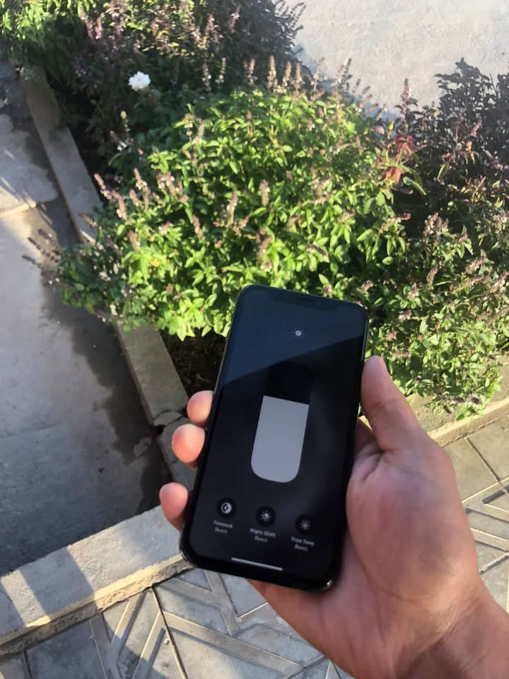 Iphone xs srochno sotiladi