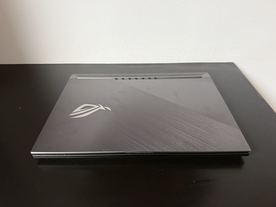 Laptop Asus G731GW, 17 inch, 32GB RAM, i7-9750H, RTX 2070, 2x SSDs