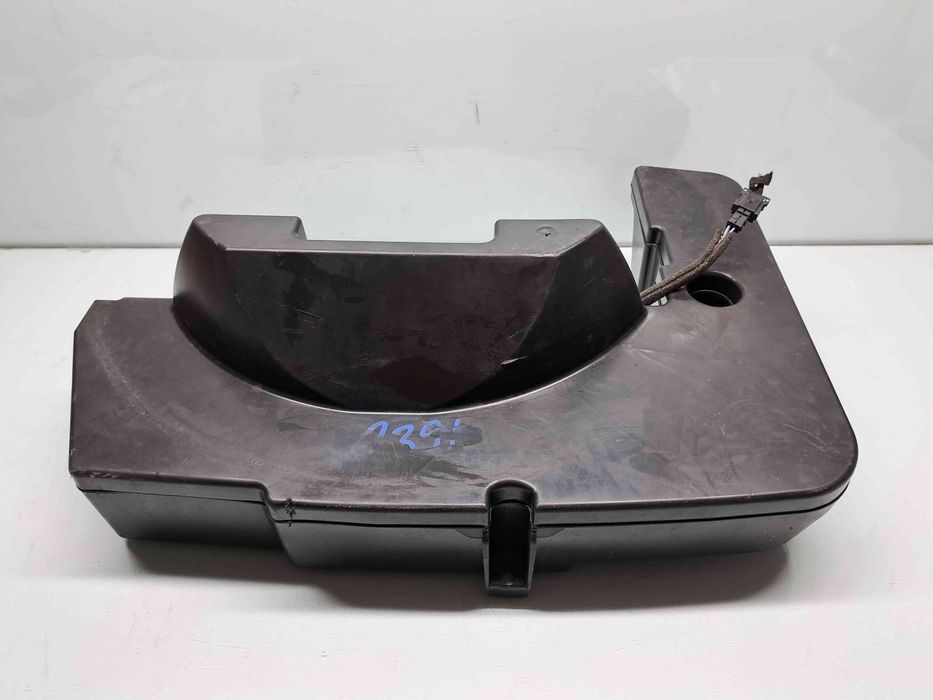 Subwoofer Audi A4 (8K5, B8) Avant [Fabr 2008-2015] 8T8035382