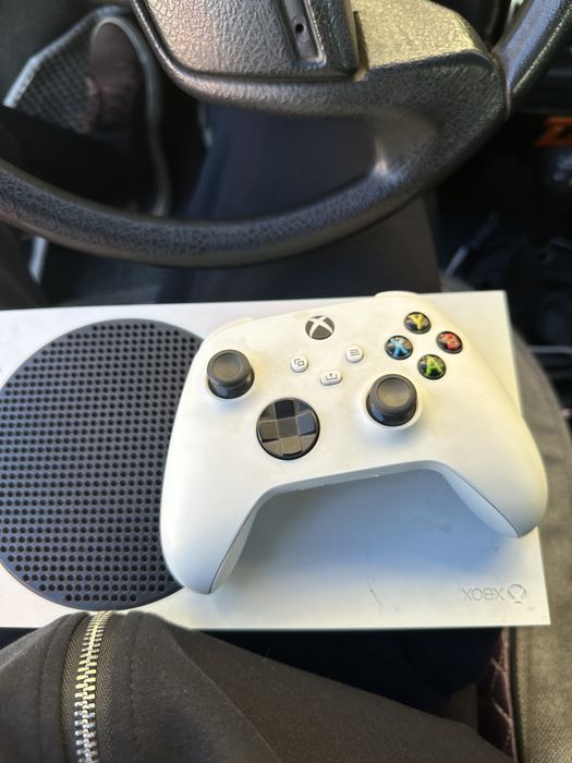 Xbox series s 2 джойстик