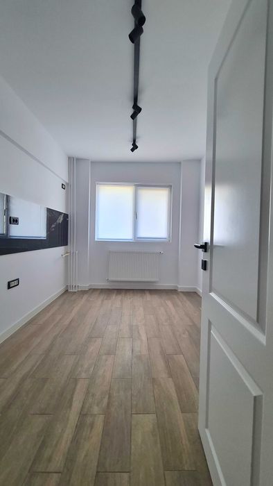 Apartament 3 camere/200 metri Metrou Lujerului/Reabilitat/Loc parcare
