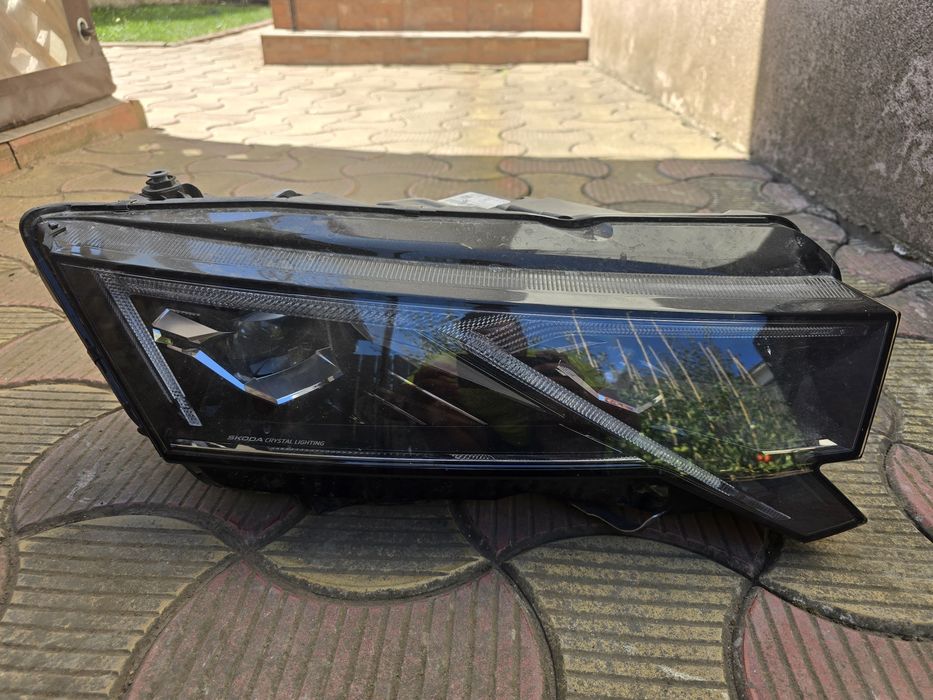 Far dreapta full led skoda Octavia mk4 5e4941036